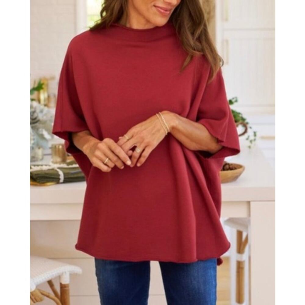 NWOT Frank & Eileen Audrey Funnel Neck Fleece Capelet Cranberry Red One Size